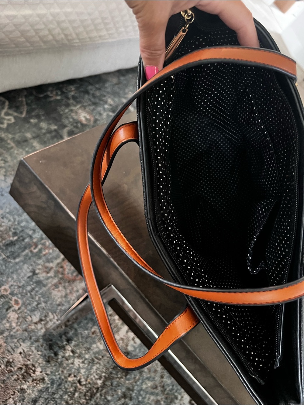 PortoVino Bella Vita Insulated Wine Tote Black Faux Leather Gold Hardware - Picture 5 of 10